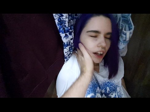 ❤️ Na maua lo'u tuafafine i totonu o le kapoti ma fesoasoani ia te ia e fa'ama ☑ Rusia porn ☑